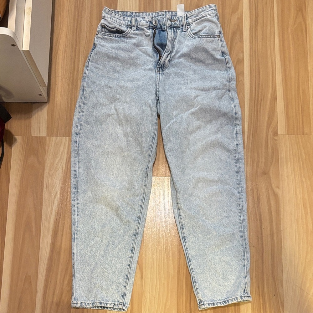 Light Blue High-Waisted Jeans
